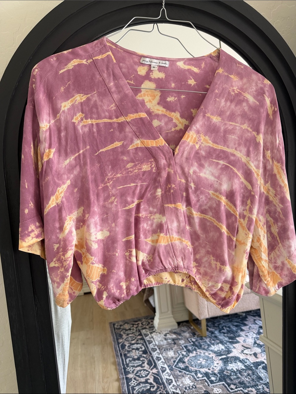 Young Fabulous & Broke Mauve and Gold Tie-Dye V-Neck Blouse
